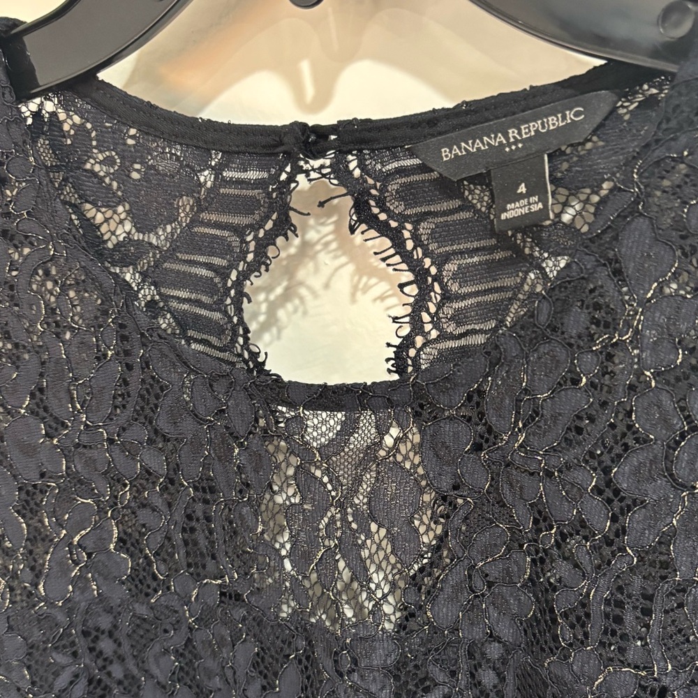 Banana Republic NWOT Black Lace Dress, size 4 - Picture 2 of 8